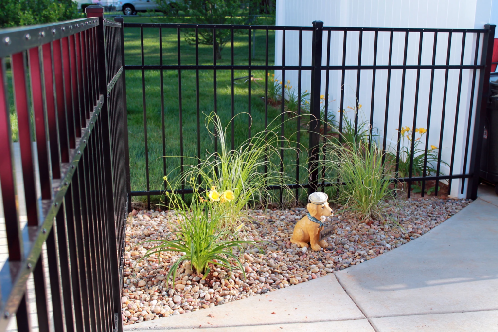 Aluminum Fence with Dog Statue